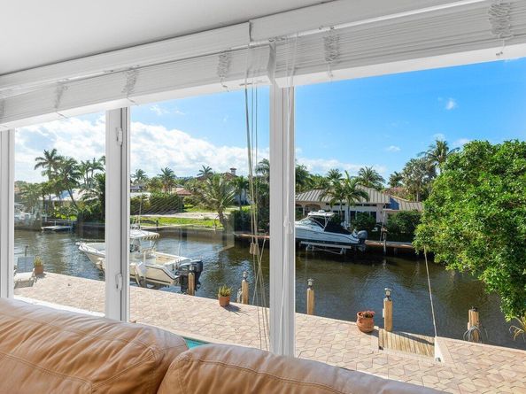 946 Eve Street, Delray Beach FL 33483