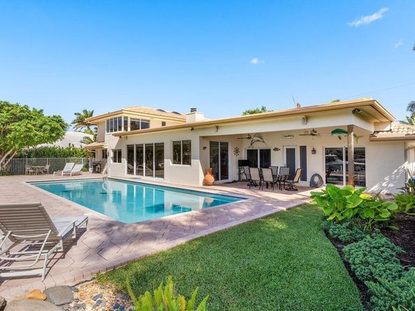 946 Eve Street, Delray Beach FL 33483