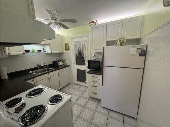 16900 NE 14th Ave 302, North Miami Beach FL 33162