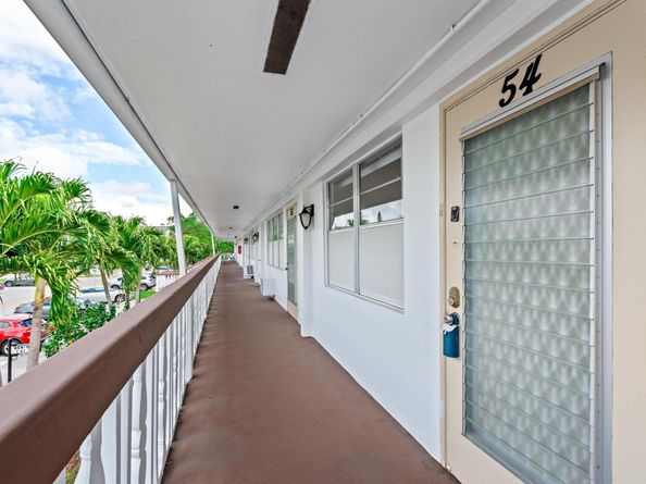 54 Newport C 54, Deerfield Beach FL 33442