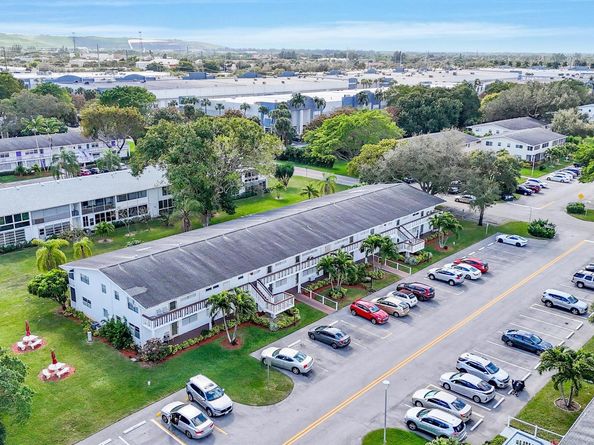 54 Newport C 54, Deerfield Beach FL 33442