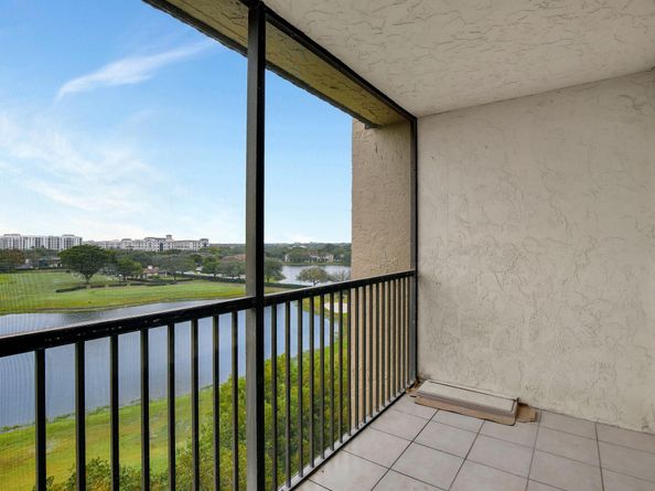 3300 W Rolling Hills Cir 701, Davie FL 33328