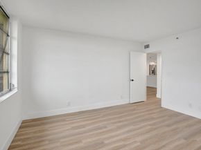 3300 W Rolling Hills Cir 701, Davie FL 33328