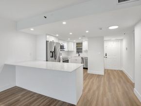3300 W Rolling Hills Cir 701, Davie FL 33328