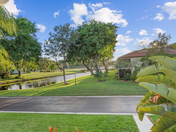 8305 Casa Del Lago F, Boca Raton FL 33433