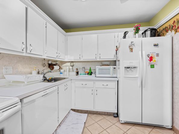 8305 Casa Del Lago F, Boca Raton FL 33433
