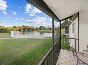 8305 Casa Del Lago F, Boca Raton FL 33433