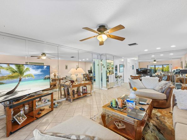 8305 Casa Del Lago F, Boca Raton FL 33433