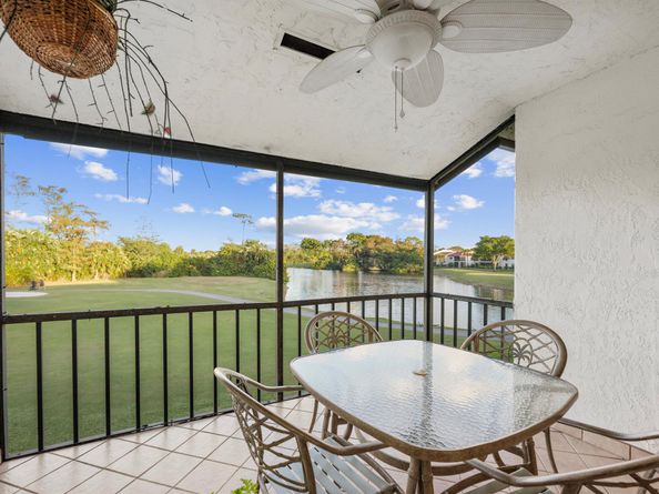 8305 Casa Del Lago F, Boca Raton FL 33433