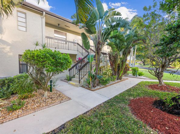 8305 Casa Del Lago F, Boca Raton FL 33433