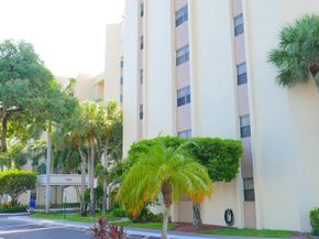 7300 Radice Ct 404, Lauderhill FL 33319