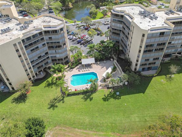 7300 Radice Ct 404, Lauderhill FL 33319