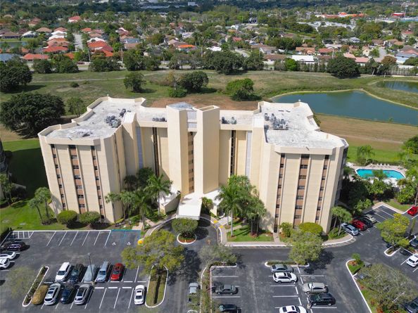 7300 Radice Ct 404, Lauderhill FL 33319