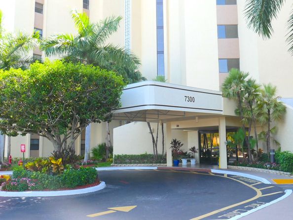 7300 Radice Ct 404, Lauderhill FL 33319