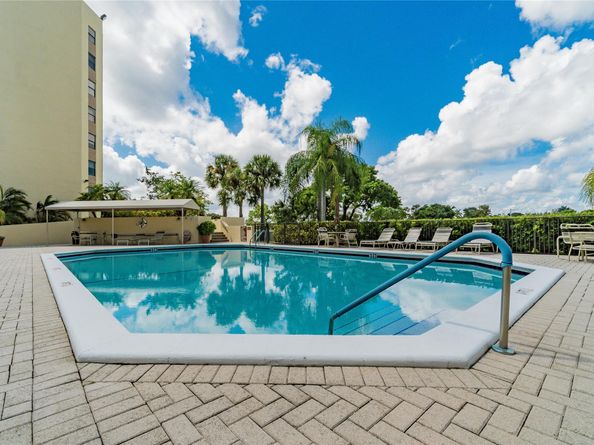 7300 Radice Ct 404, Lauderhill FL 33319