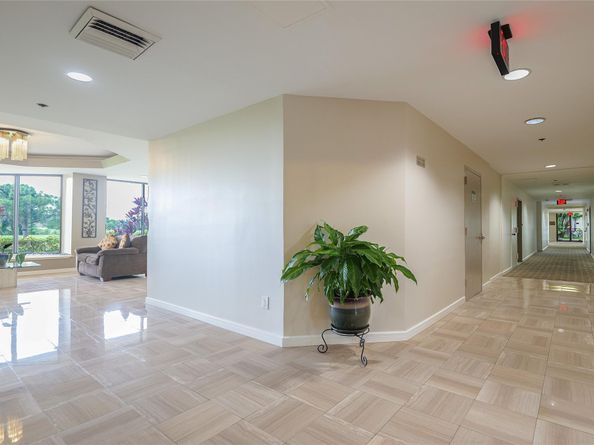 7300 Radice Ct 404, Lauderhill FL 33319