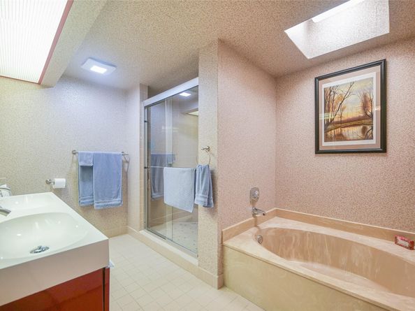 7300 Radice Ct 404, Lauderhill FL 33319