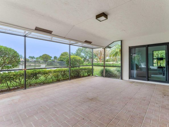 15455 De Havilland Court, Wellington FL 33414