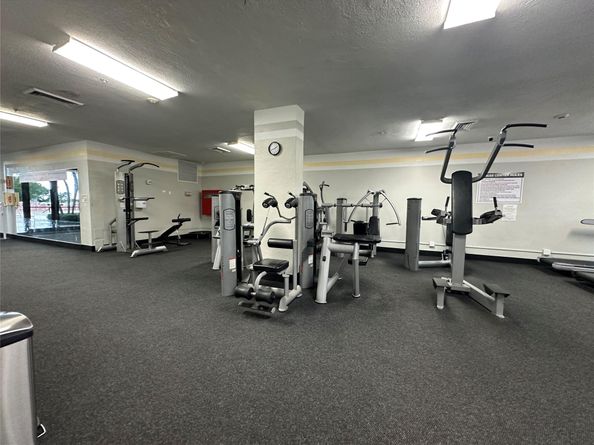 400 Kings Point Dr 1423, Sunny Isles Beach FL 33160