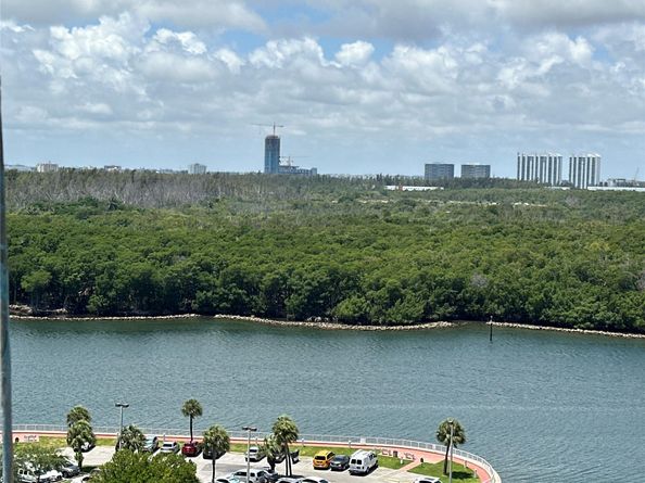 400 Kings Point Dr 1423, Sunny Isles Beach FL 33160