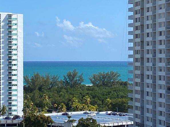 400 Kings Point Dr 1423, Sunny Isles Beach FL 33160