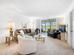 9923 S Hollybrook Lake Dr 109, Pembroke Pines FL 33025
