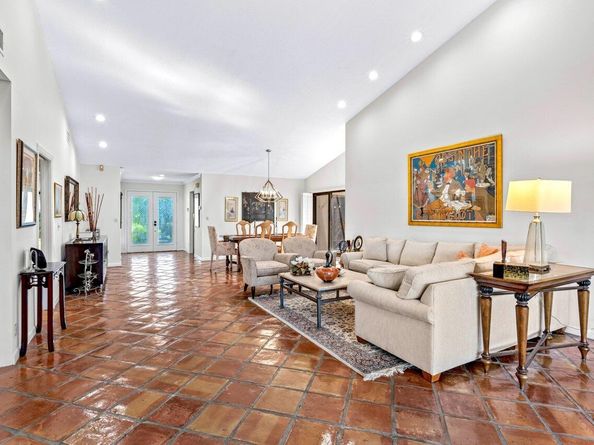 19 Glens Drive W, Boynton Beach FL 33436