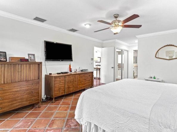 19 Glens Drive W, Boynton Beach FL 33436