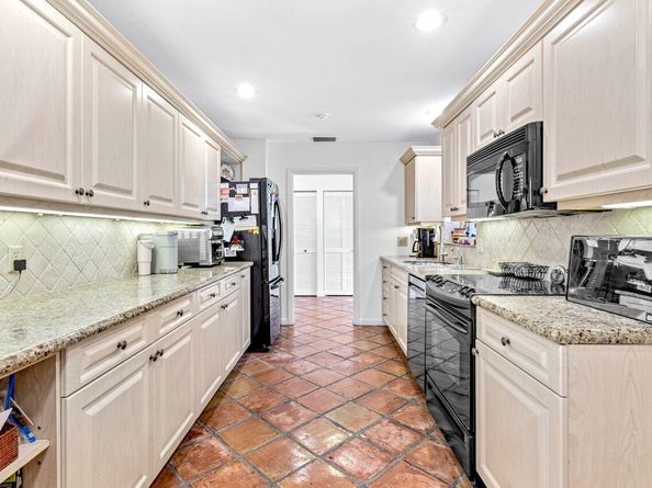 19 Glens Drive W, Boynton Beach FL 33436