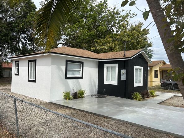 7762 NW 14 Court, Miami FL 33147