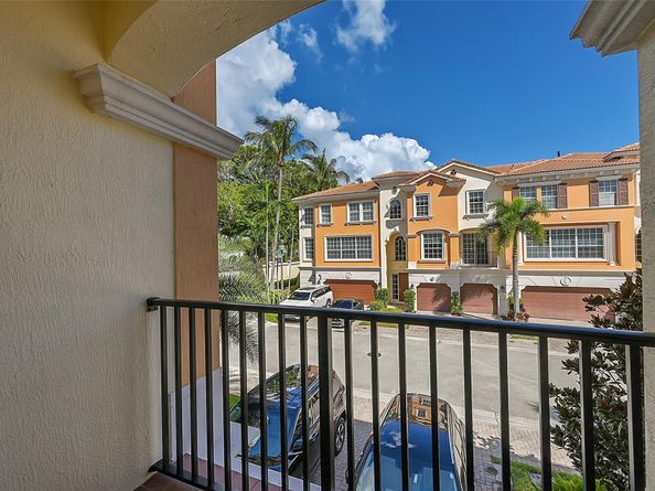 604 NE Francesca Lane, Boca Raton FL 33487