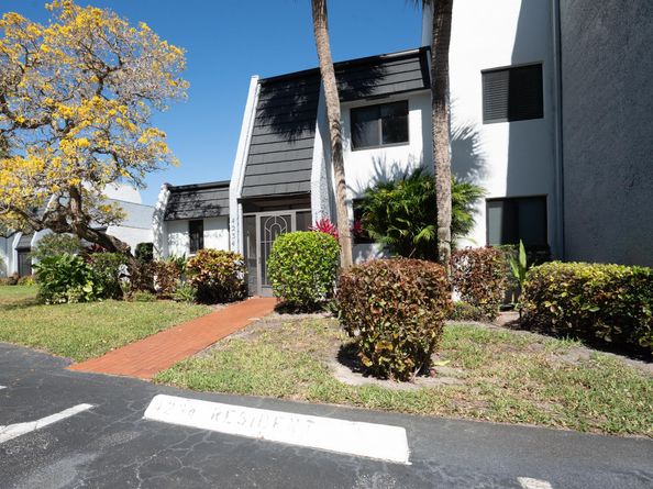 4234 Deste Court, Lake Worth FL 33467