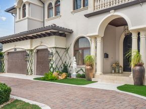 4050 NE 30TH Ave, Lighthouse Point FL 33064