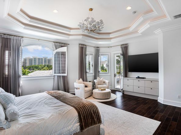 4050 NE 30TH Ave, Lighthouse Point FL 33064