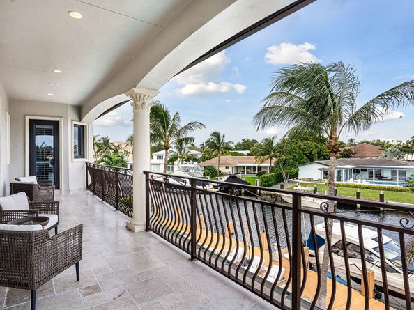 4050 NE 30TH Ave, Lighthouse Point FL 33064