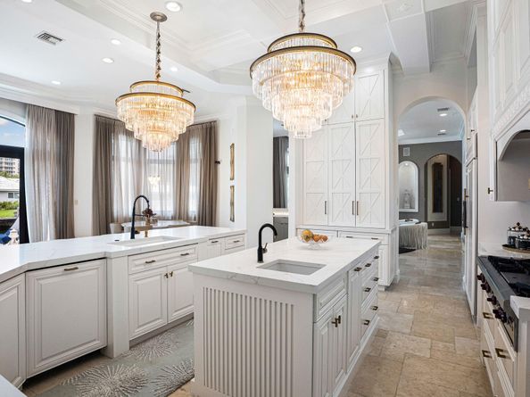 4050 NE 30TH Ave, Lighthouse Point FL 33064