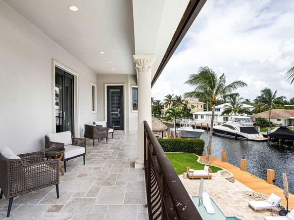 4050 NE 30TH Ave, Lighthouse Point FL 33064