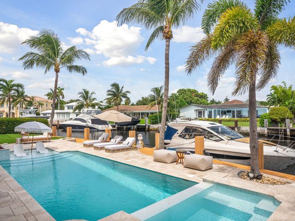 4050 NE 30TH Ave, Lighthouse Point FL 33064