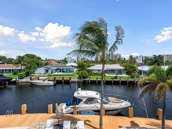 4050 NE 30TH Ave, Lighthouse Point FL 33064