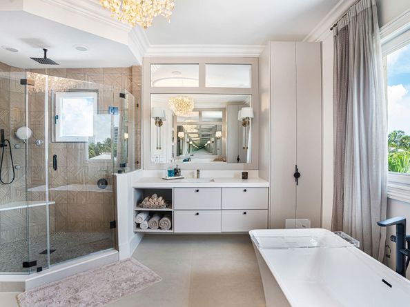 4050 NE 30TH Ave, Lighthouse Point FL 33064