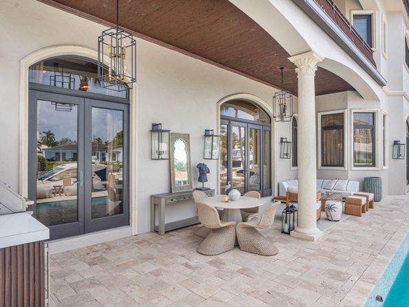 4050 NE 30TH Ave, Lighthouse Point FL 33064