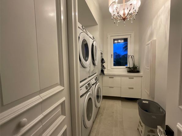 4050 NE 30TH Ave, Lighthouse Point FL 33064