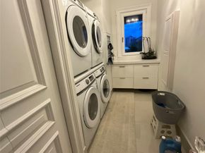 4050 NE 30TH Ave, Lighthouse Point FL 33064