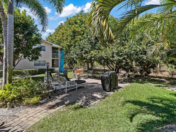 231 Dorchester J, West Palm Beach FL 33417