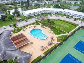 231 Dorchester J, West Palm Beach FL 33417