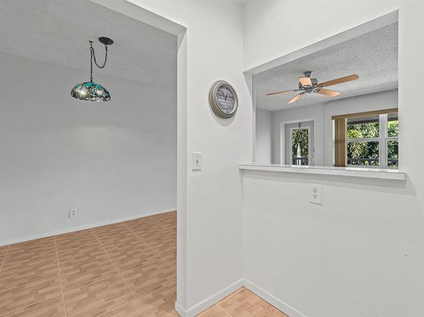 231 Dorchester J, West Palm Beach FL 33417