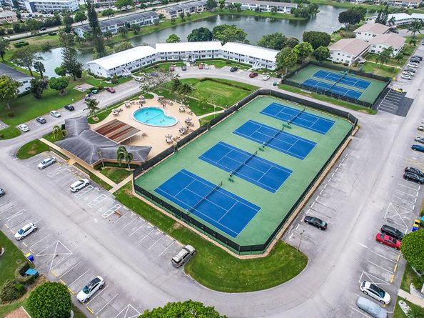 231 Dorchester J, West Palm Beach FL 33417