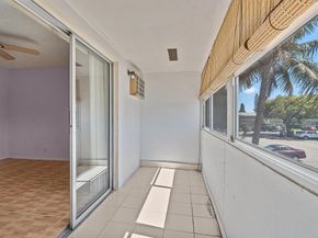 231 Dorchester J, West Palm Beach FL 33417