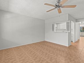 231 Dorchester J, West Palm Beach FL 33417