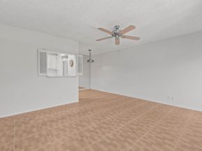 231 Dorchester J, West Palm Beach FL 33417